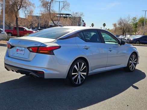 Used 2020 Nissan Altima 2.5 SR FWD image 6