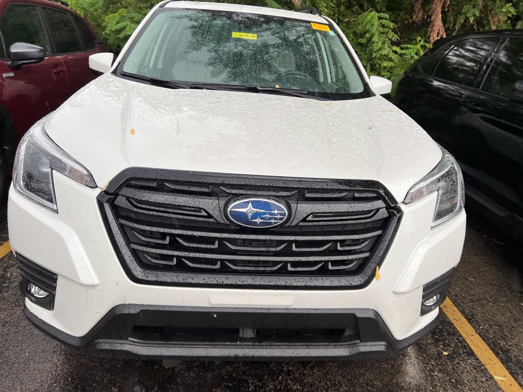 Used 2024 Subaru Forester Premium AWD/4WD image 2