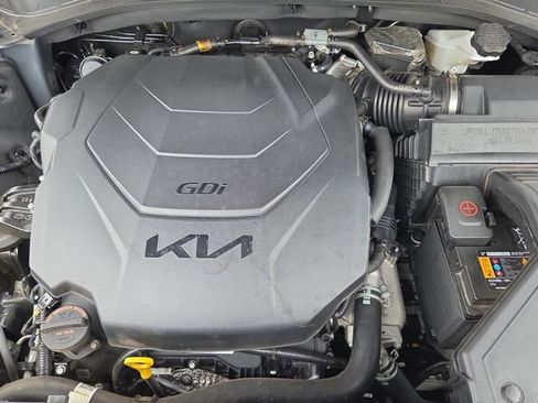Used 2024 Kia Telluride EX w/ EX Captain's Chair Package FWD image 9