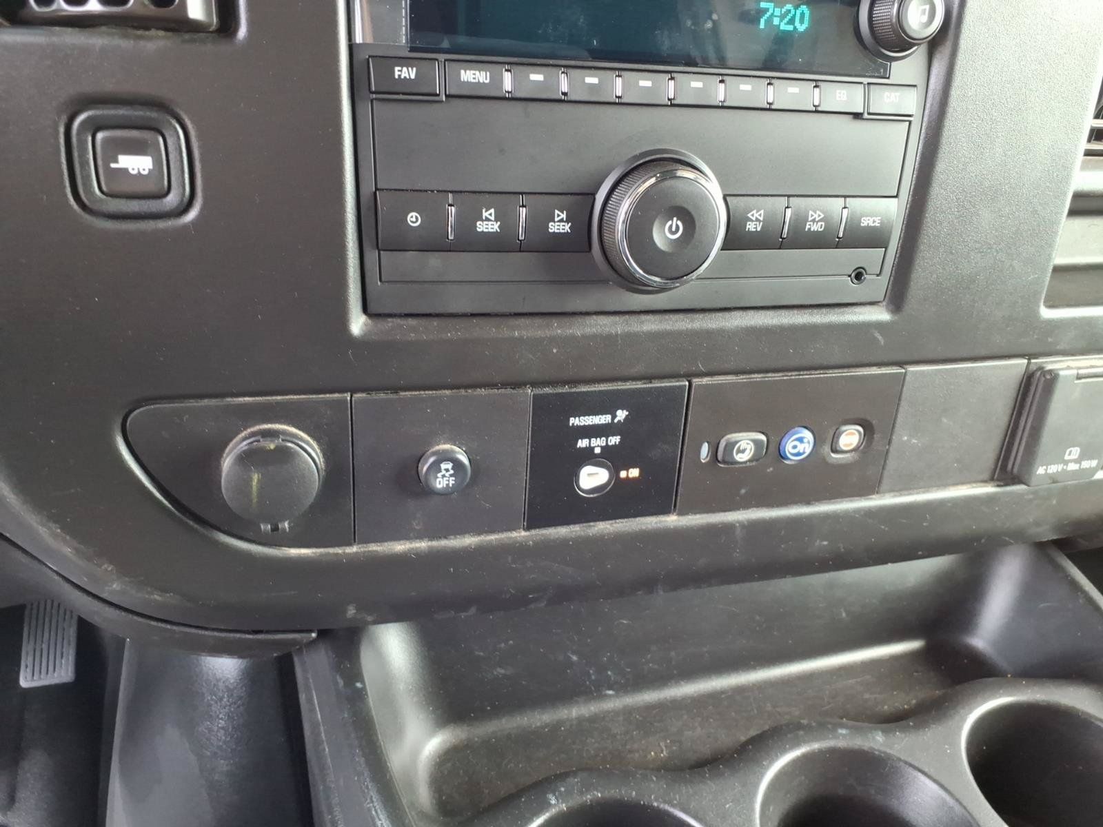Used 2022 Chevrolet Express 3500 w/ Power Convenience Package RWD image 20