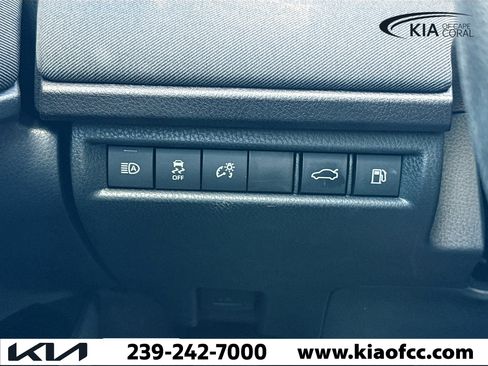 Used 2025 Toyota Camry LE w/ Convenience Package image 33