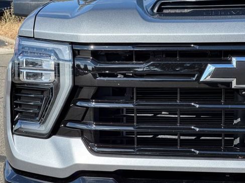 Used 2025 Chevrolet Silverado 2500 LT w/ Trail Boss Package AWD/4WD image 47