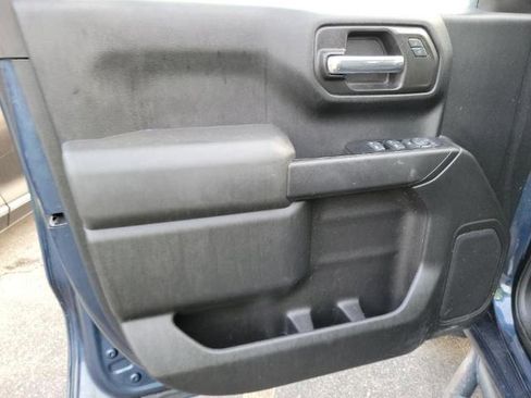 Used 2019 Chevrolet Silverado 1500 Custom Trail Boss w/ Custom Convenience Package image 9