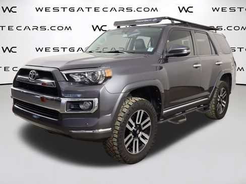 Used 2018 Toyota 4Runner SR5 image 1