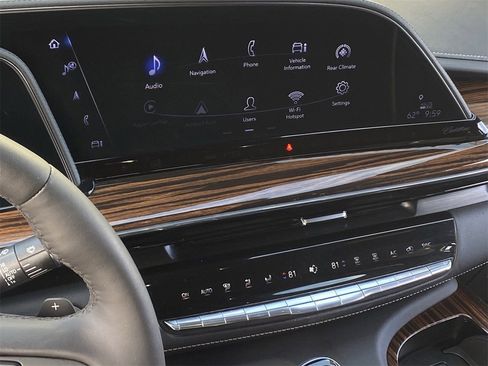 Used 2022 Cadillac Escalade Premium Luxury w/ Performance Package image 26