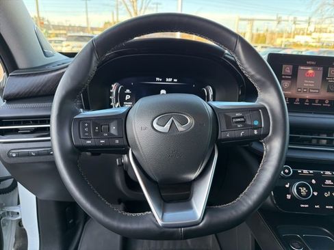 Used 2024 INFINITI QX60 Sensory w/ Vision Package image 17
