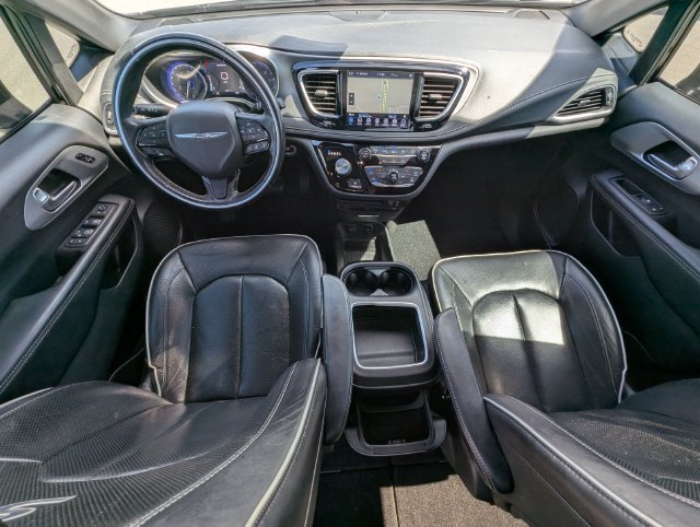 Used 2019 Chrysler Pacifica Limited w/ Advanced Safetytec Group FWD image 28