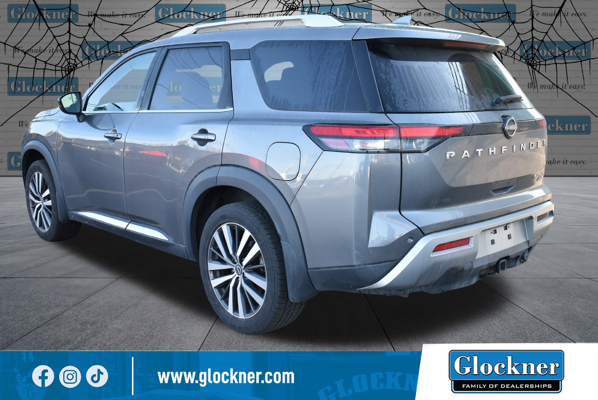 Used 2022 Nissan Pathfinder Platinum w/ Cargo Package AWD/4WD image 8