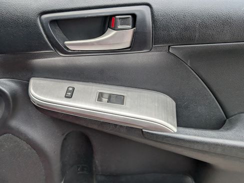 Used 2014 Toyota Camry SE FWD image 21
