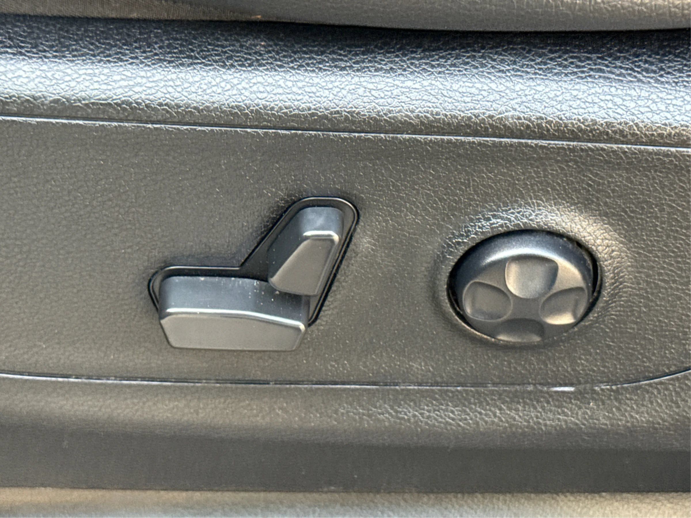 Used 2021 RAM 1500 Rebel w/ Rebel Level 2 Equipment Group AWD/4WD image 40