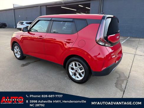 Used 2024 Kia Soul LX w/ Option Group 015 FWD image 5