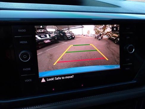 Used 2022 Volkswagen Taos SEL w/ Panoramic Sunroof Package image 25