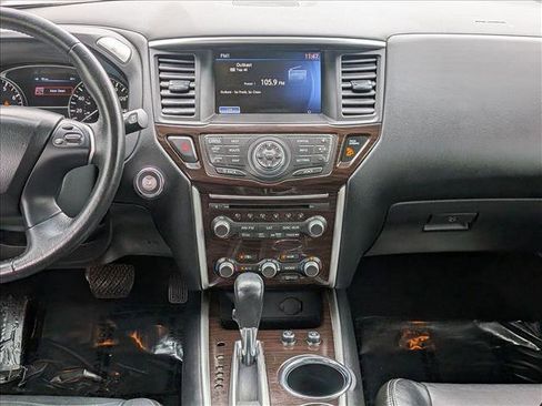 Used 2013 Nissan Pathfinder Platinum w/ Platinum Premium Pkg FWD image 16