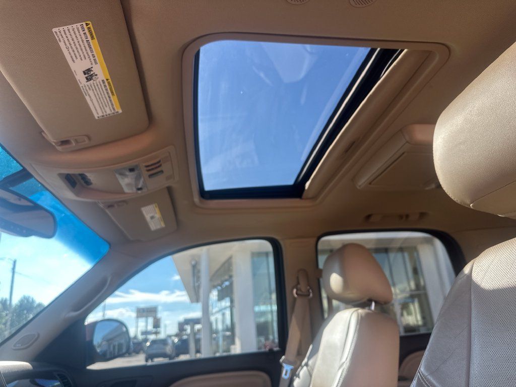Used 2013 GMC Yukon Denali AWD/4WD image 21