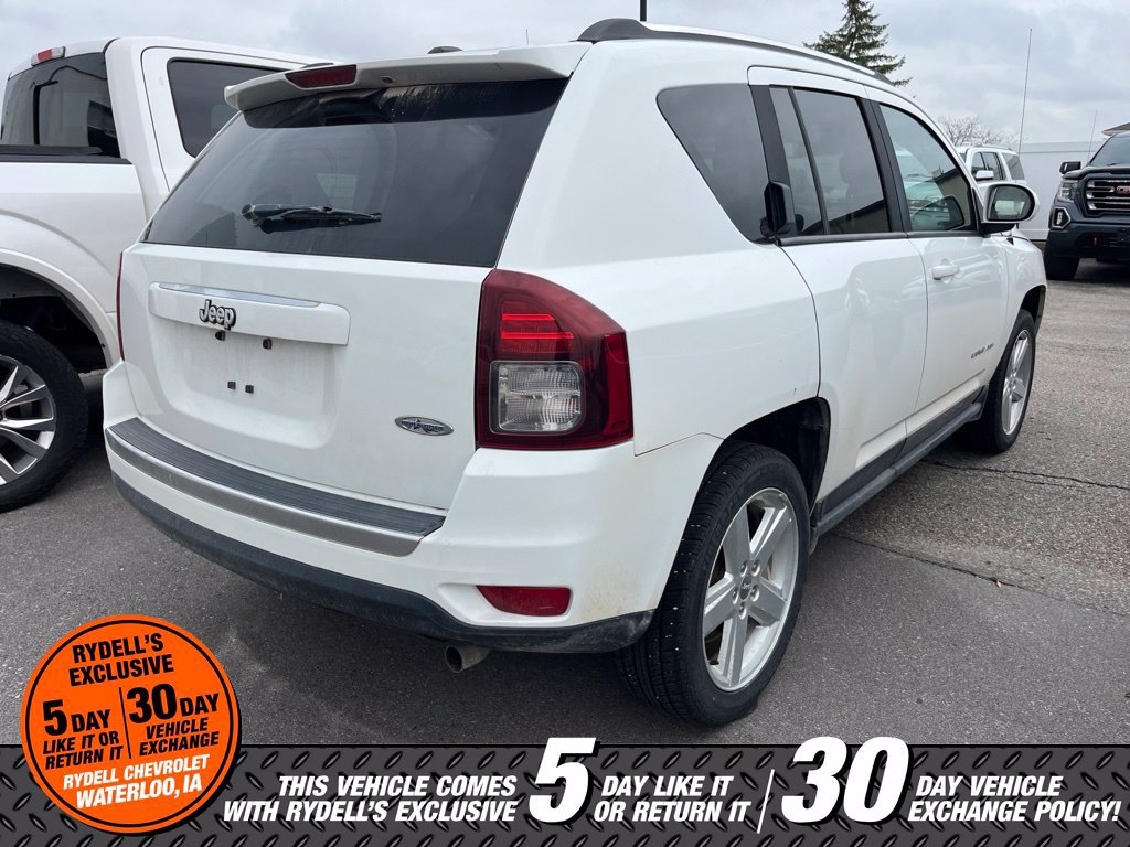 Used 2014 Jeep Compass Latitude FWD image 4