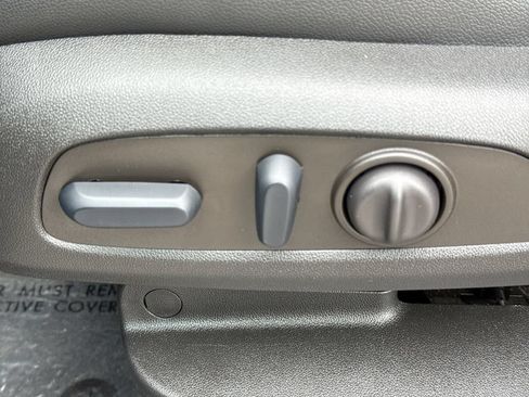 Used 2023 Chevrolet Equinox RS AWD/4WD image 14