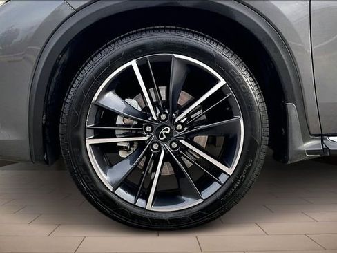 Used 2023 INFINITI QX50 Sport image 9