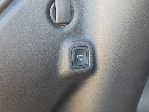 New 2026 Jeep Compass Limited image 17