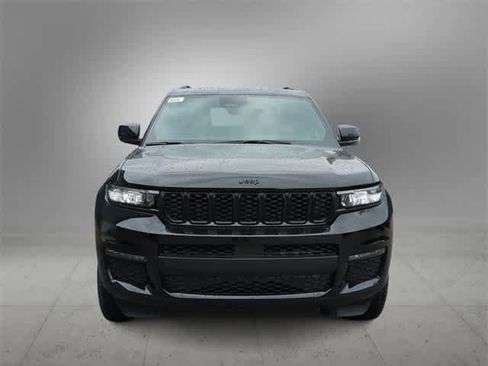 New 2025 Jeep Grand Cherokee L Limited image 3