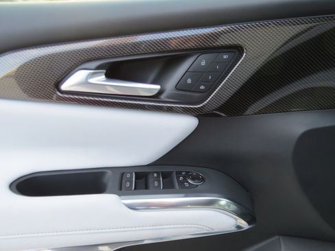 New 2026 Chevrolet Traverse High Country FWD image 18
