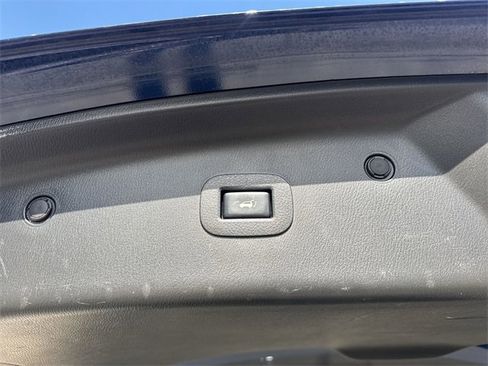 Used 2019 Nissan Armada Platinum w/ Captain's Chairs Package image 14