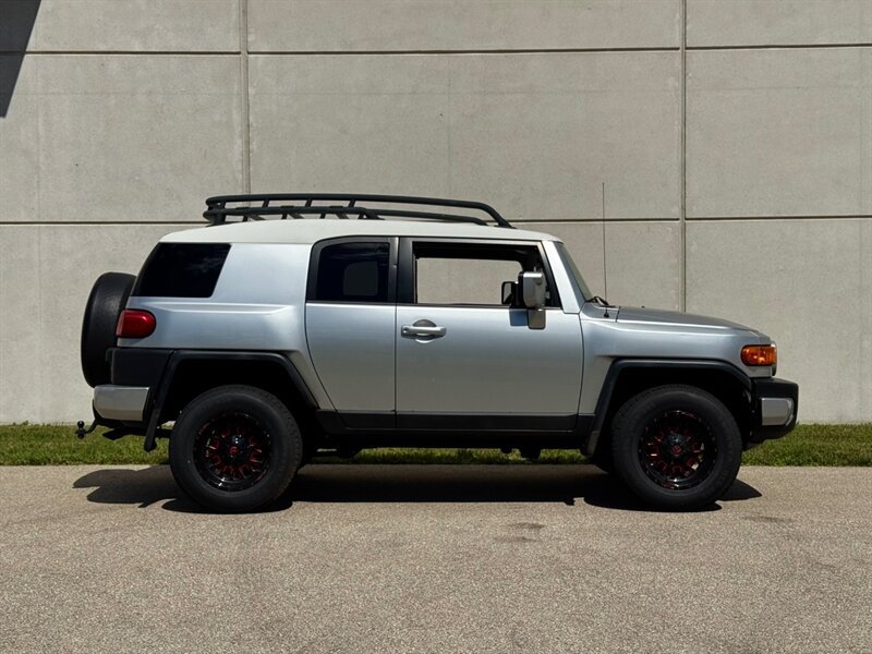 Used 2007 Toyota FJ Cruiser 4WD image 8