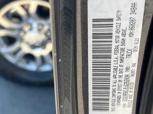 Used 2018 RAM 2500 Laramie AWD/4WD image 56