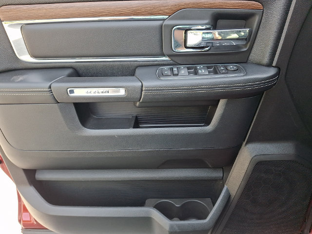 Used 2015 RAM 1500 Laramie w/ Convenience Group AWD/4WD image 13