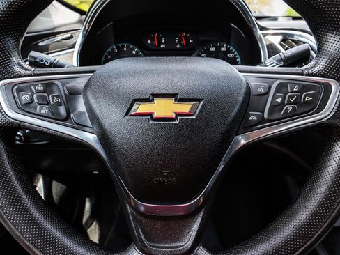 Used 2019 Chevrolet Malibu LT image 15