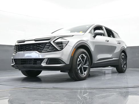 Used 2025 Kia Sportage LX image 47