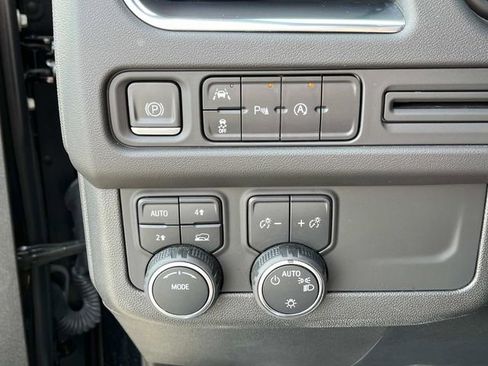 Used 2023 Chevrolet Tahoe LT AWD/4WD image 35