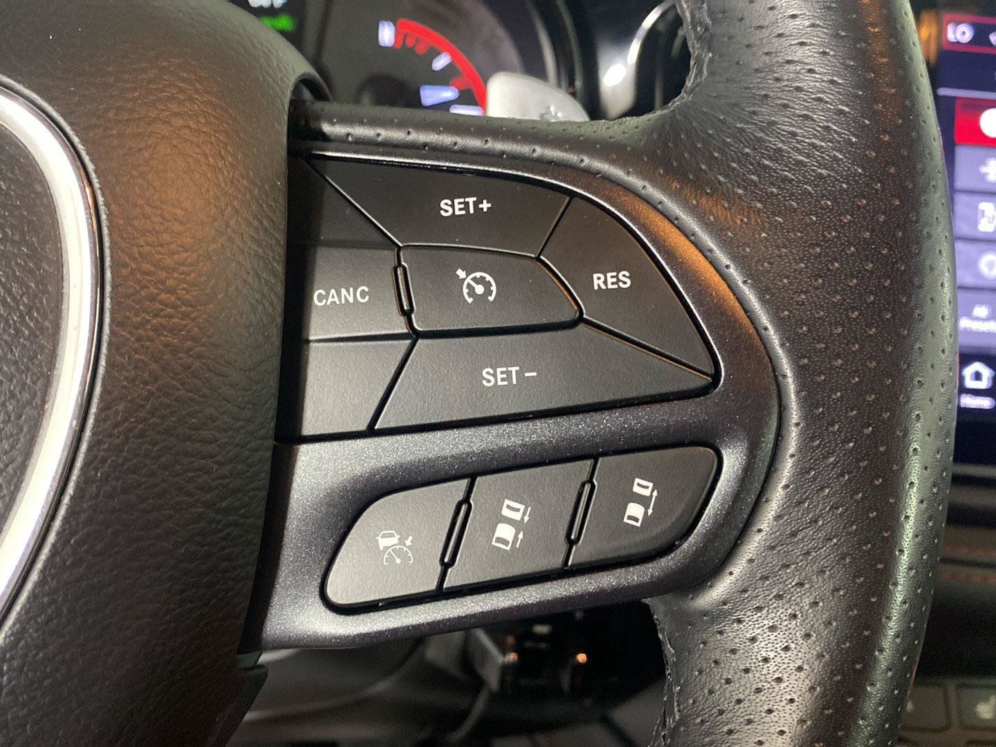 Used 2025 Dodge Durango R/T AWD/4WD image 18