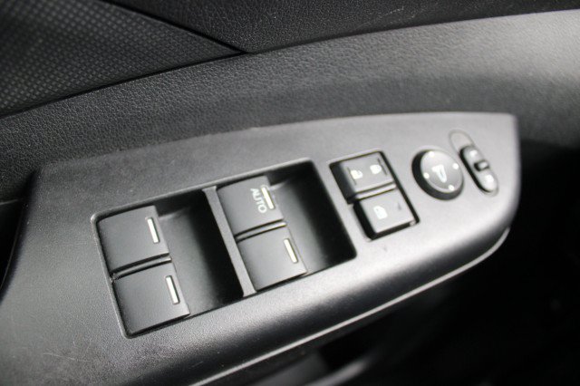 Used 2015 Honda CR-V LX image 16