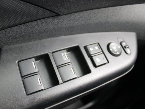 Used 2015 Honda CR-V LX image 16