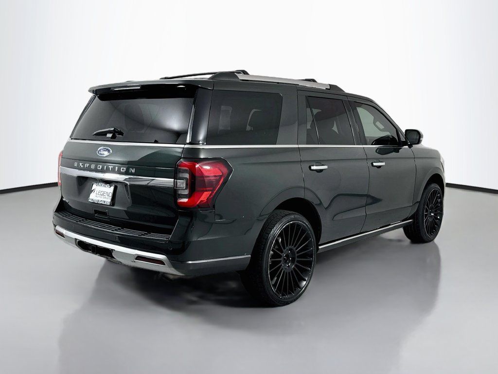 Used 2022 Ford Expedition Limited AWD/4WD image 5