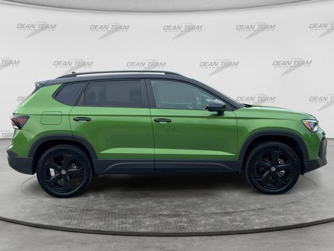 Certified 2026 Volkswagen Taos SE AWD/4WD image 8