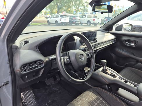 Used 2024 Honda HR-V Sport image 16