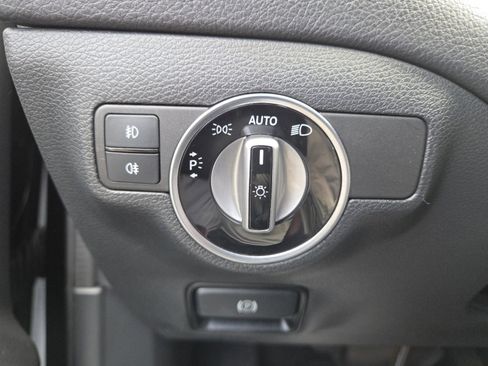 Used 2018 Mercedes-Benz GLA 250 4MATIC image 29