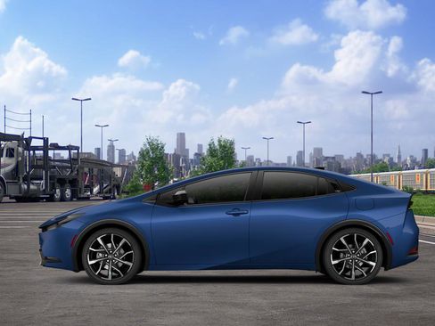 New 2026 Toyota Prius Plug-In Hybrid FWD image 6