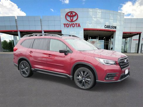 Used 2022 Subaru Ascent Onyx Edition image 2
