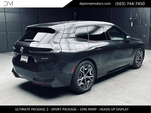 Used 2023 BMW iX xDrive50 w/ Ultimate Package 2 AWD/4WD image 7