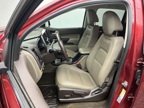 Used 2017 GMC Canyon SLT w/ Driver Alert Package image 10