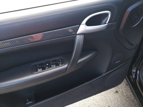Used 2009 Porsche Cayenne Turbo S image 9