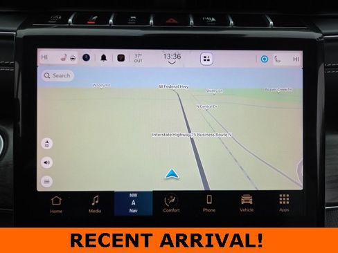 Used 2023 Jeep Grand Cherokee Overland w/ Luxury Tech Group IV image 8