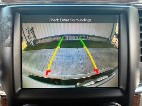 Used 2017 RAM 1500 Laramie RWD image 21