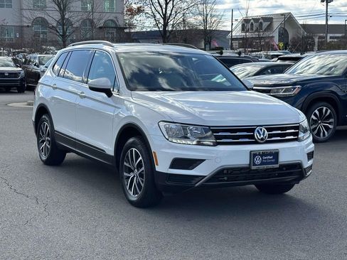 Used 2019 Volkswagen Tiguan SE w/ Panoramic Sunroof Package image 1