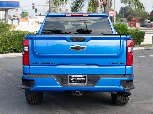 Used 2025 Chevrolet Silverado 1500 Custom image 5