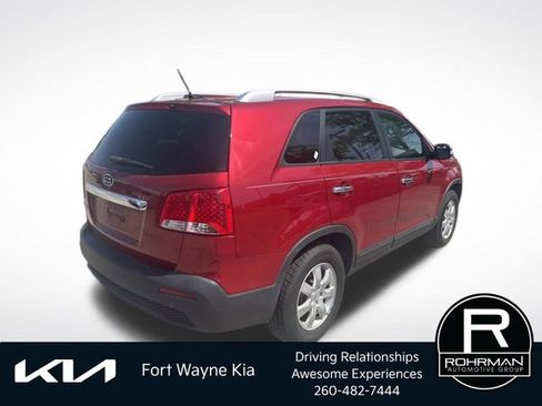 Used 2011 Kia Sorento 2WD w/ Convenience Pkg image 5
