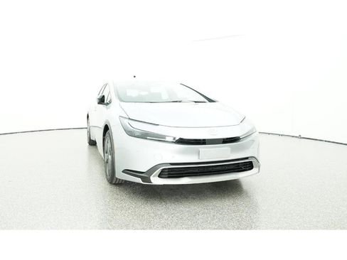 New 2026 Toyota Prius SE image 30