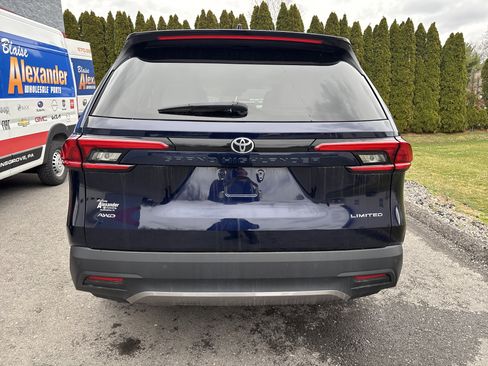 Used 2024 Toyota Grand Highlander Limited image 4
